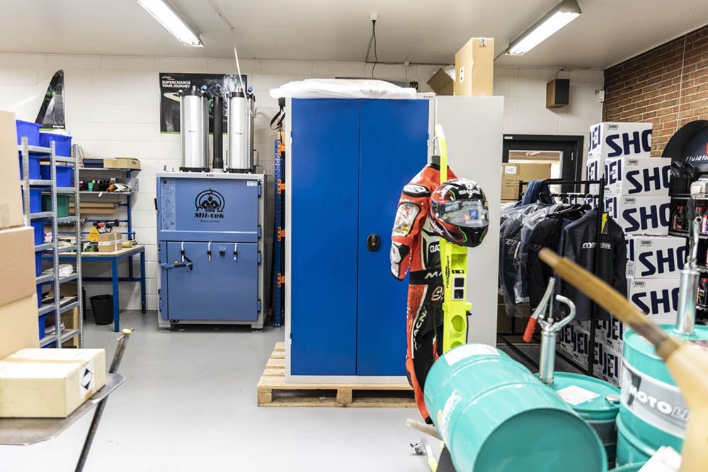 a406-cardboard-and-plastic-baler-gallery-03