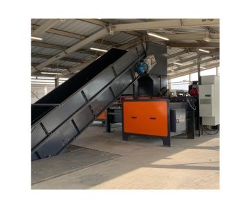 Horizontal baler at Landmark Group